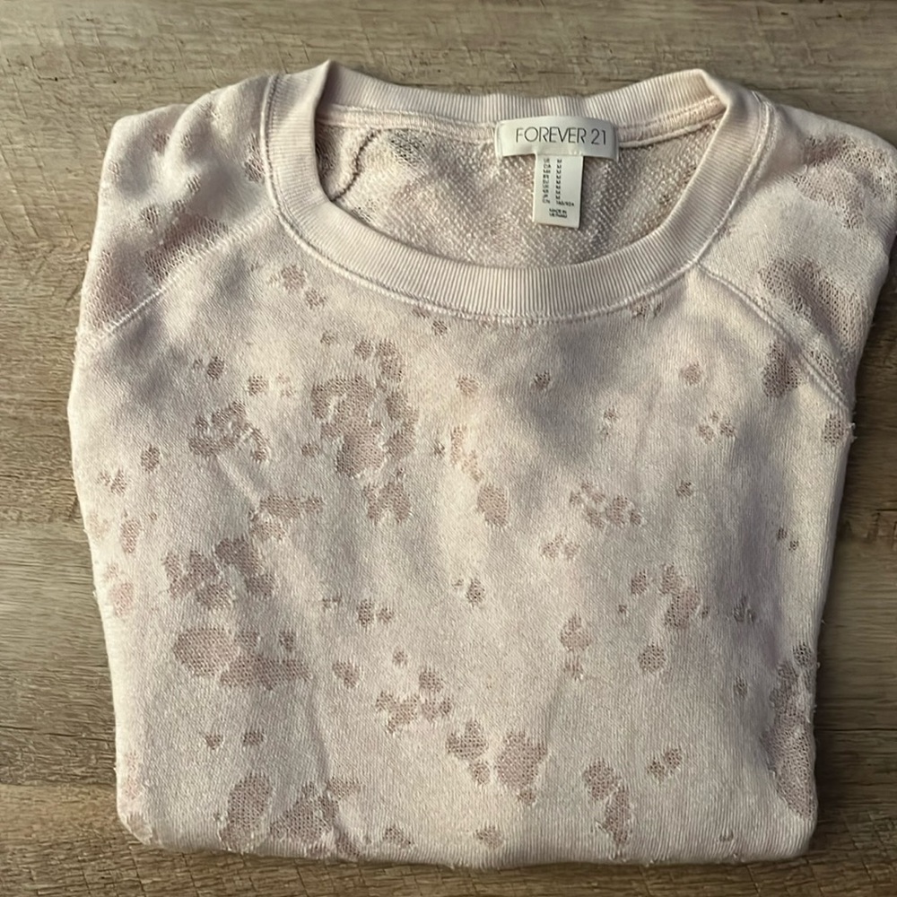 Forever 21 size M long sleeve crop top in light rose color